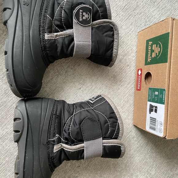 Kamik winter boots toddler size 8 - Picture 3 of 5